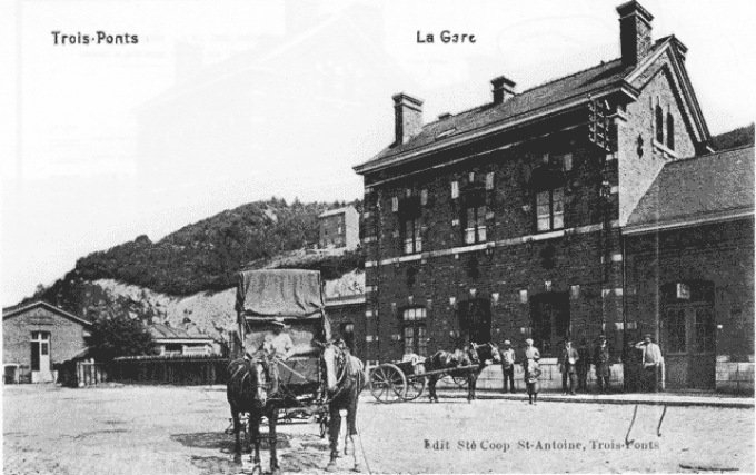 La place de la gare